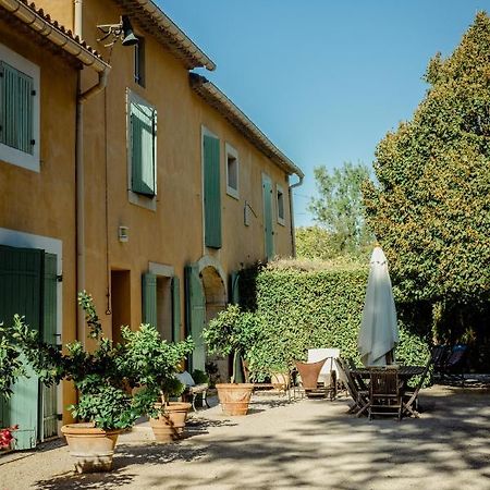 Le Mas De Trevouse Saint-Saturnin-lès-Avignon Exterior photo
