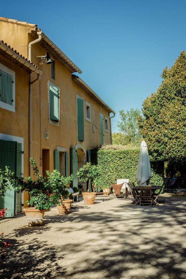 Le Mas De Trevouse Saint-Saturnin-lès-Avignon Exterior photo
